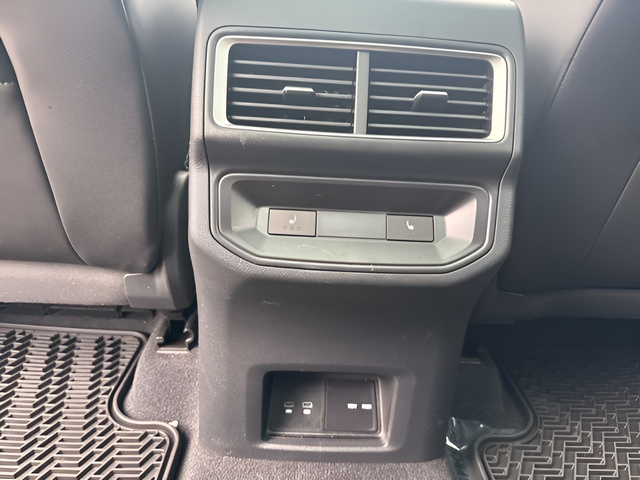 2025 Volkswagen Atlas Cross Sport 2.0T SEL Premium R-Line