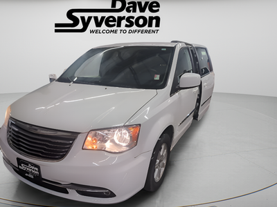 2012 Chrysler Town & Country Touring