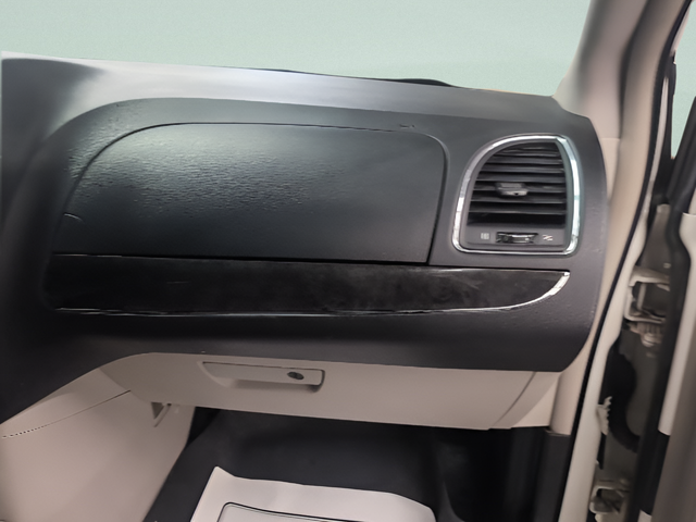 2012 Chrysler Town & Country Touring