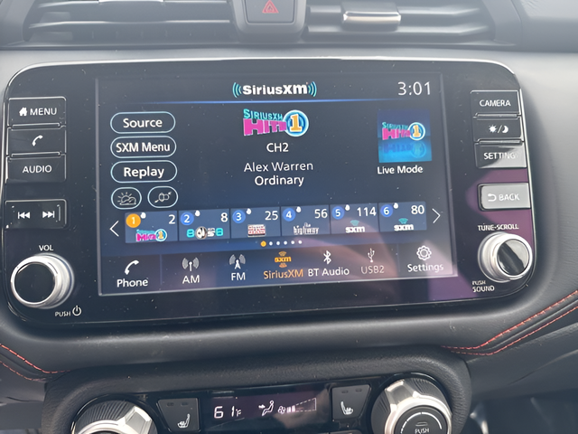 2025 Nissan Versa 1.6 SR