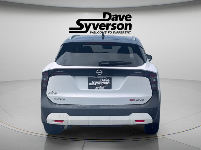 2026 Nissan Kicks SR