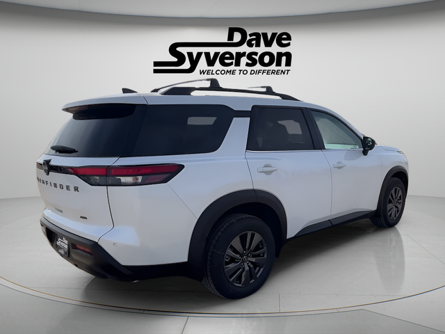 2026 Nissan Pathfinder SV