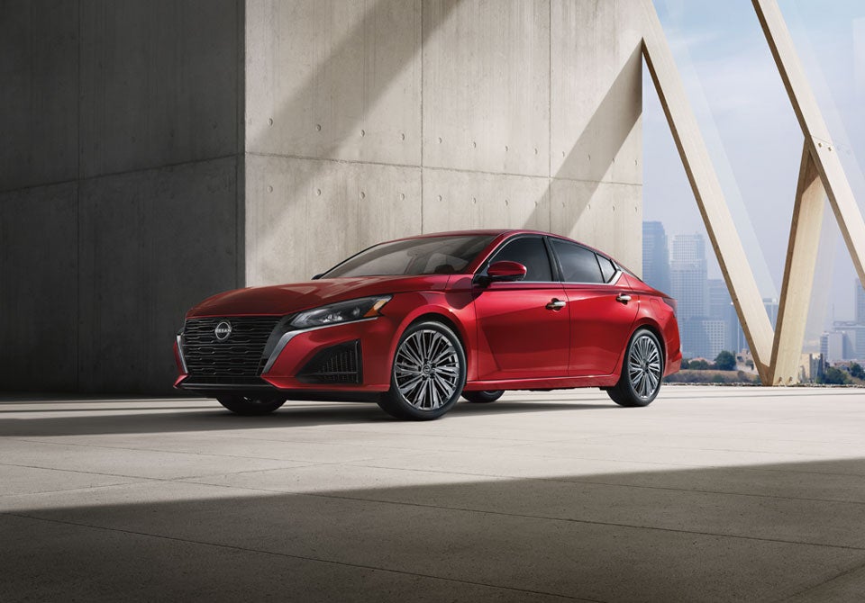 2025 Nissan Altima Dave Syverson Nissan in Albert Lea MN